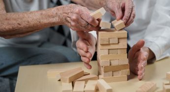 Activities To Do With a Family Member That Has Dementia