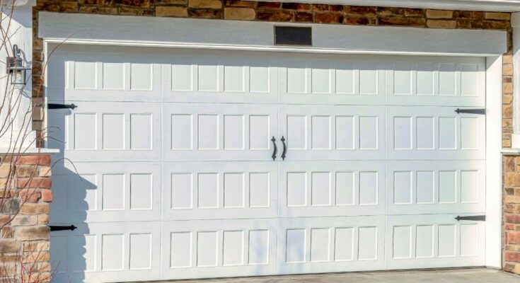 Benefits of Regularly Maintaining Your Garage Door