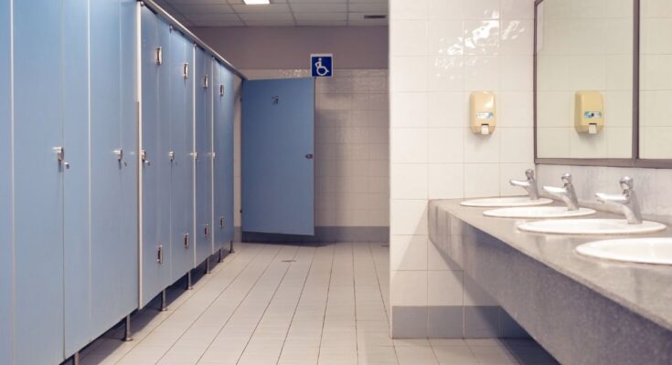 Tips for Keeping Your Commercial Bathroom Clean